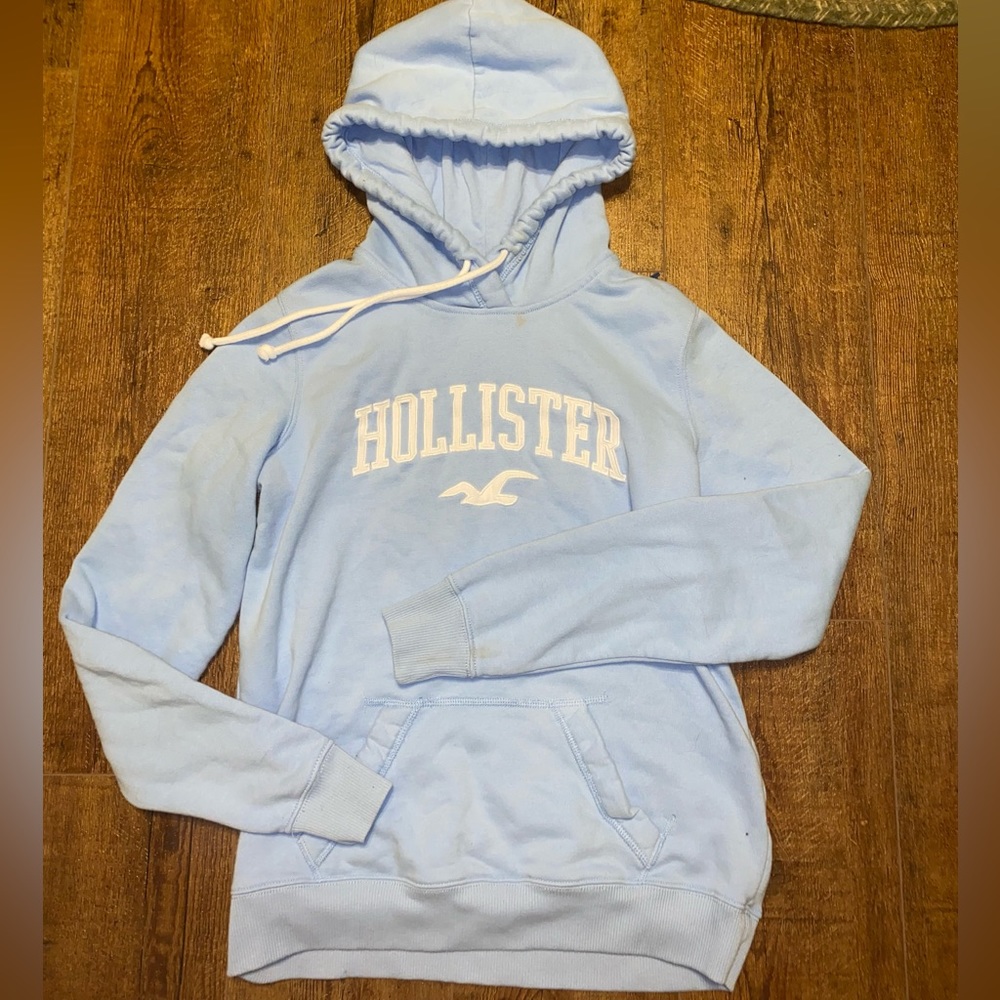 Hollister Women’s Light Blue Hoodie Size S